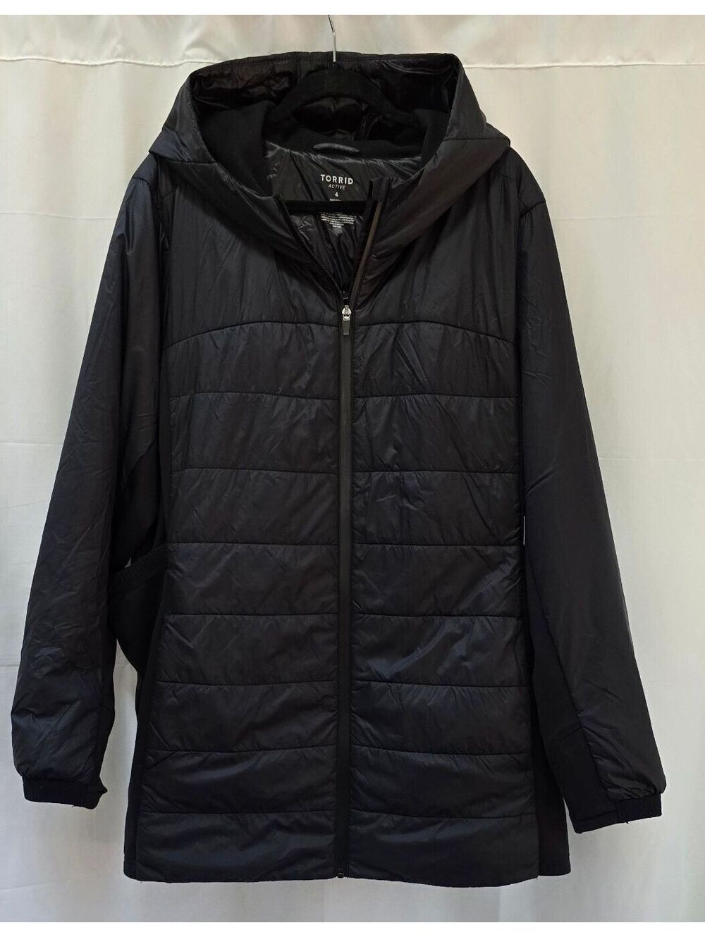 Torrid Active Size 4 4X Black Hooded Quilted Puffer Jacket Full Zip Plus Size